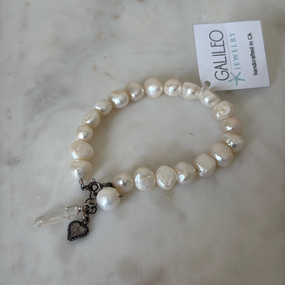 Pearl bracelet by Galileo